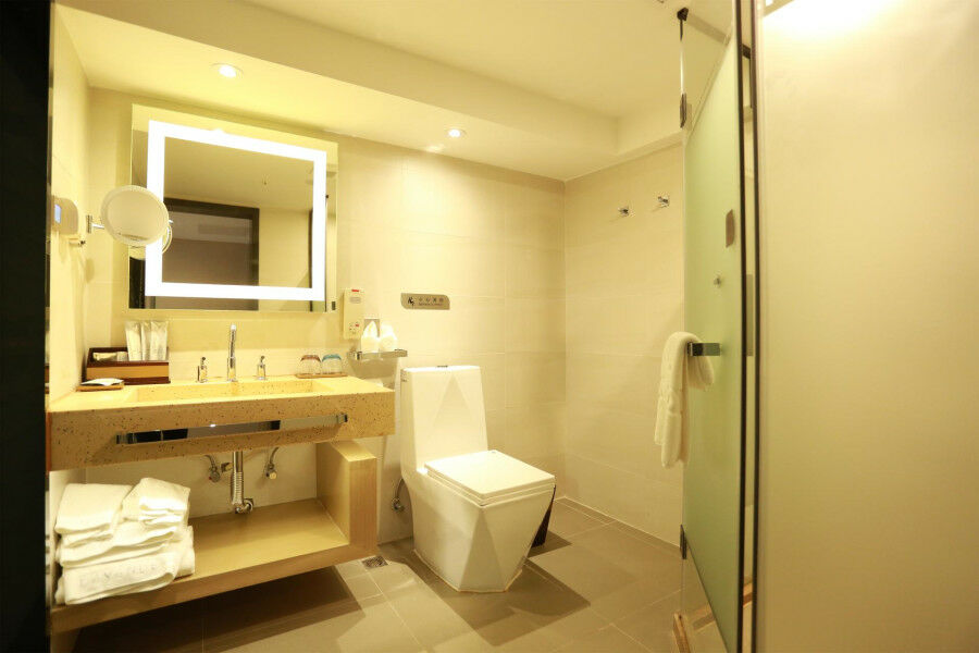 Lavande Hotel Baogang Avenue Guangbai Xinyi Branch Guangzhou Exterior photo